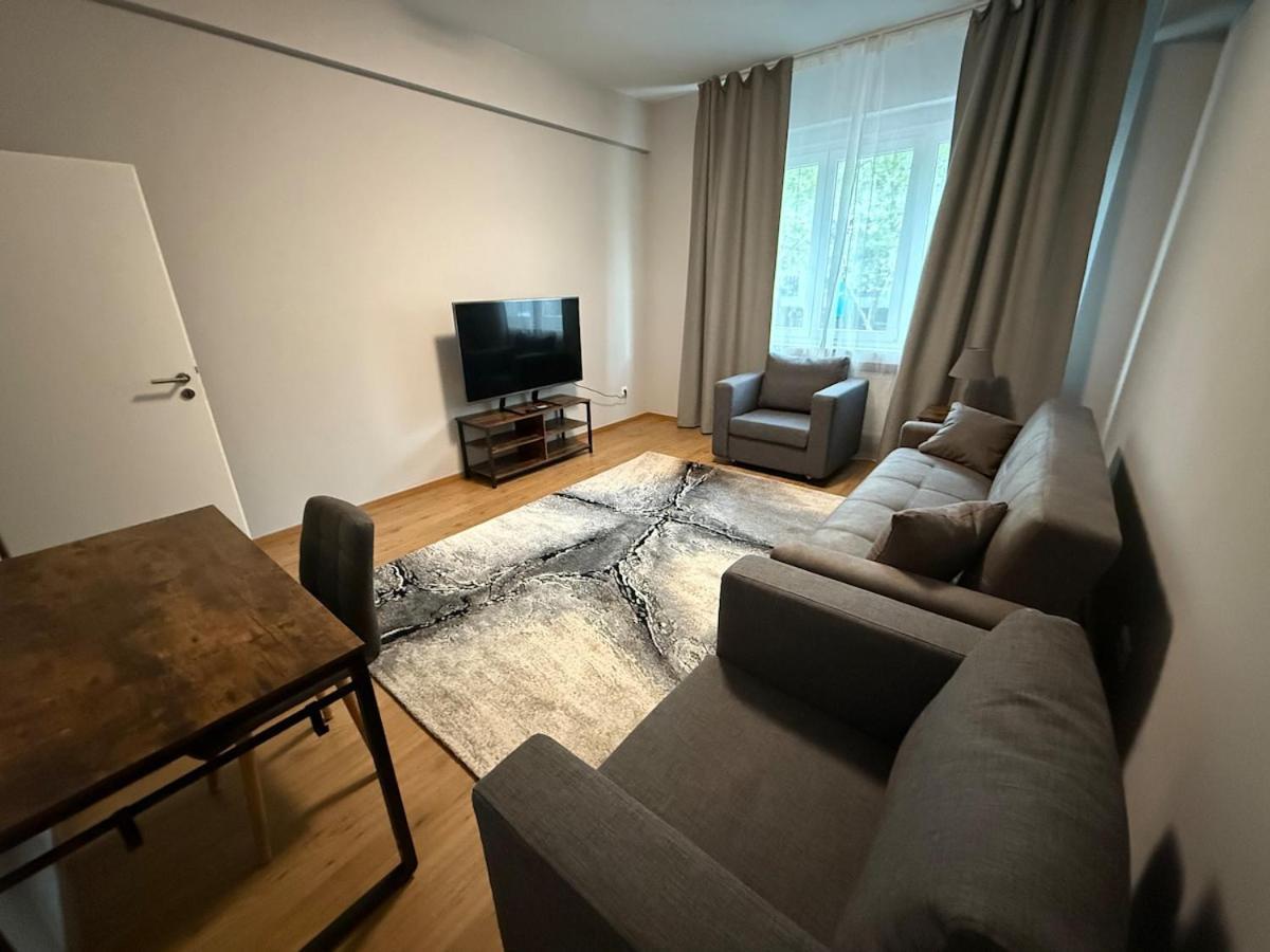 Deluxe Apartment With 2 Rooms L-Peony
